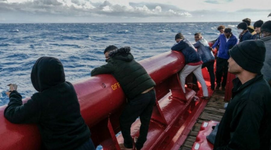 Ocean Viking: Κατευθύνεται με 234 πρόσφυγες προς τη Γαλλία